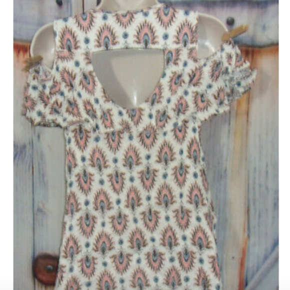 Iz Byer women's cold shoulder top small - Picture 8 of 9